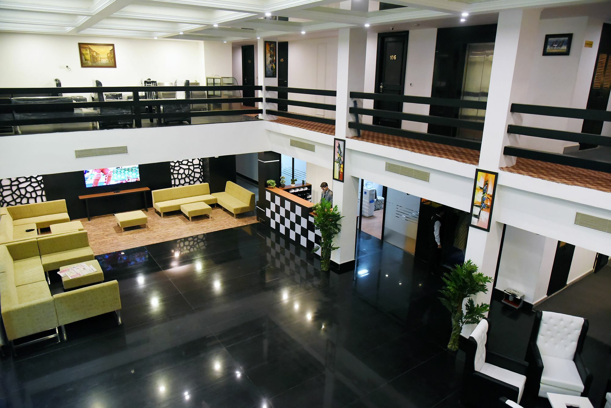 Hotel Rose Petal Srinagar Buitenkant foto
